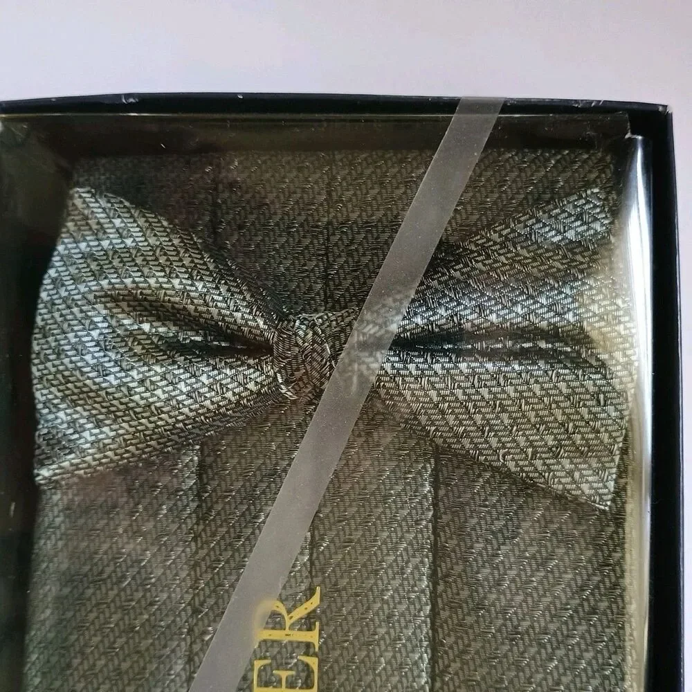 Tommy Hilfiger Boxed Shiny Metallic Green Geometric Cummerbund with Bow Tie NEW